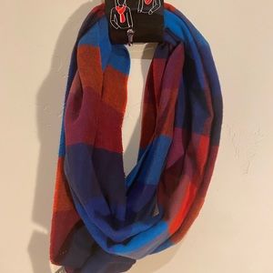 Cashmink Infinity Loop Scarf NWT Blue/Red
